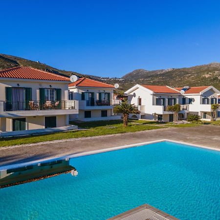 Captain'S Villas Kateleios Exteriör bild