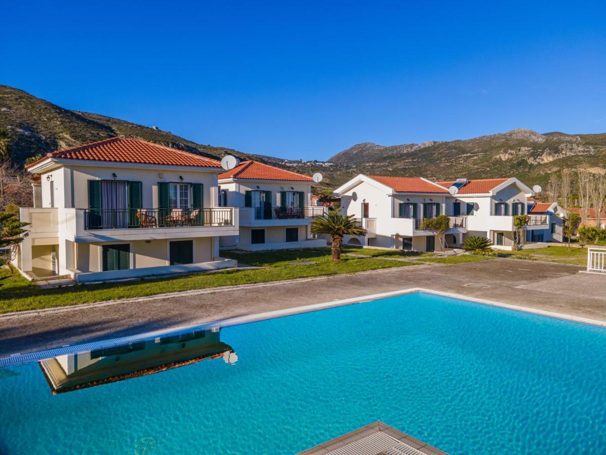 Captain'S Villas Kateleios Exteriör bild